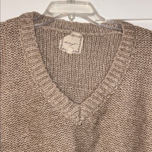KENJI Anthropologie Women’s Slouchy Cozy V-Neck Sweater in Classic Tan Large - Picture 3 of 14